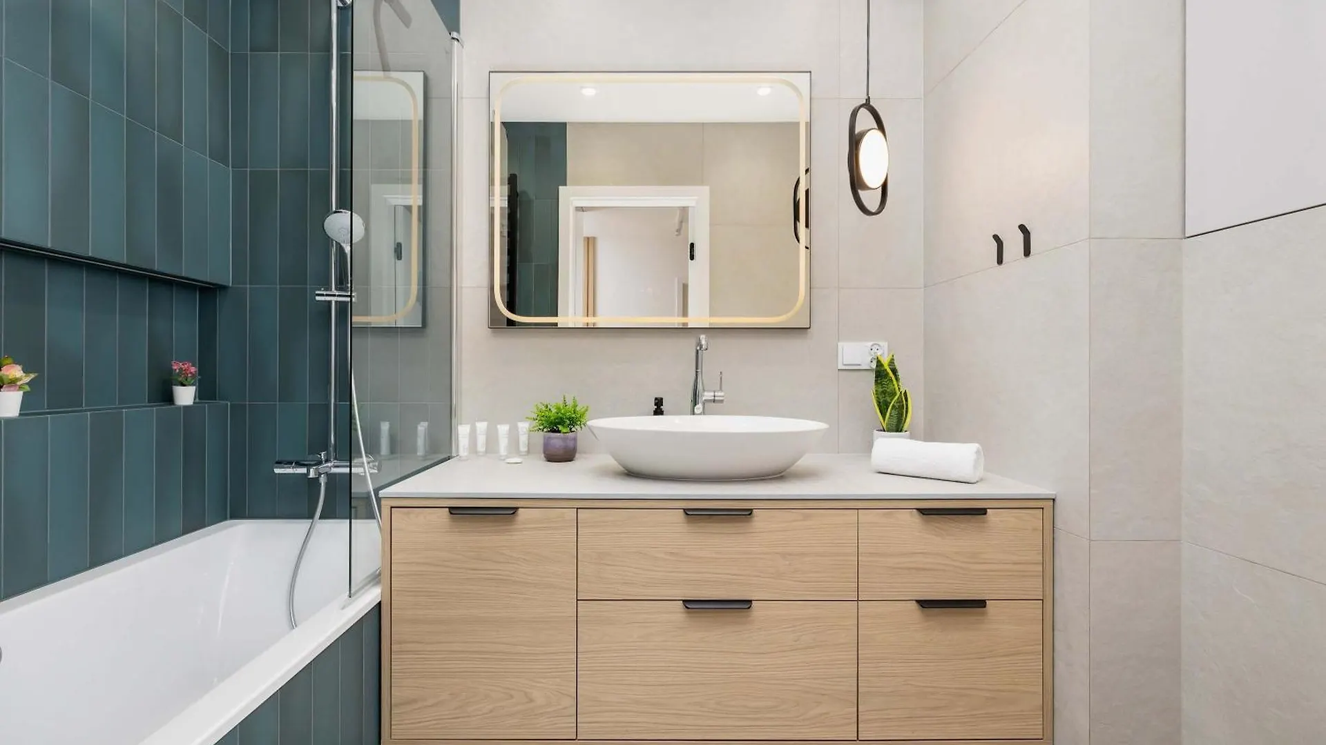 Nowoczesny Rodzinny Apartament Z Klimatyzacja I Parkingiem W Krakowie By Renters Prestige Apartment