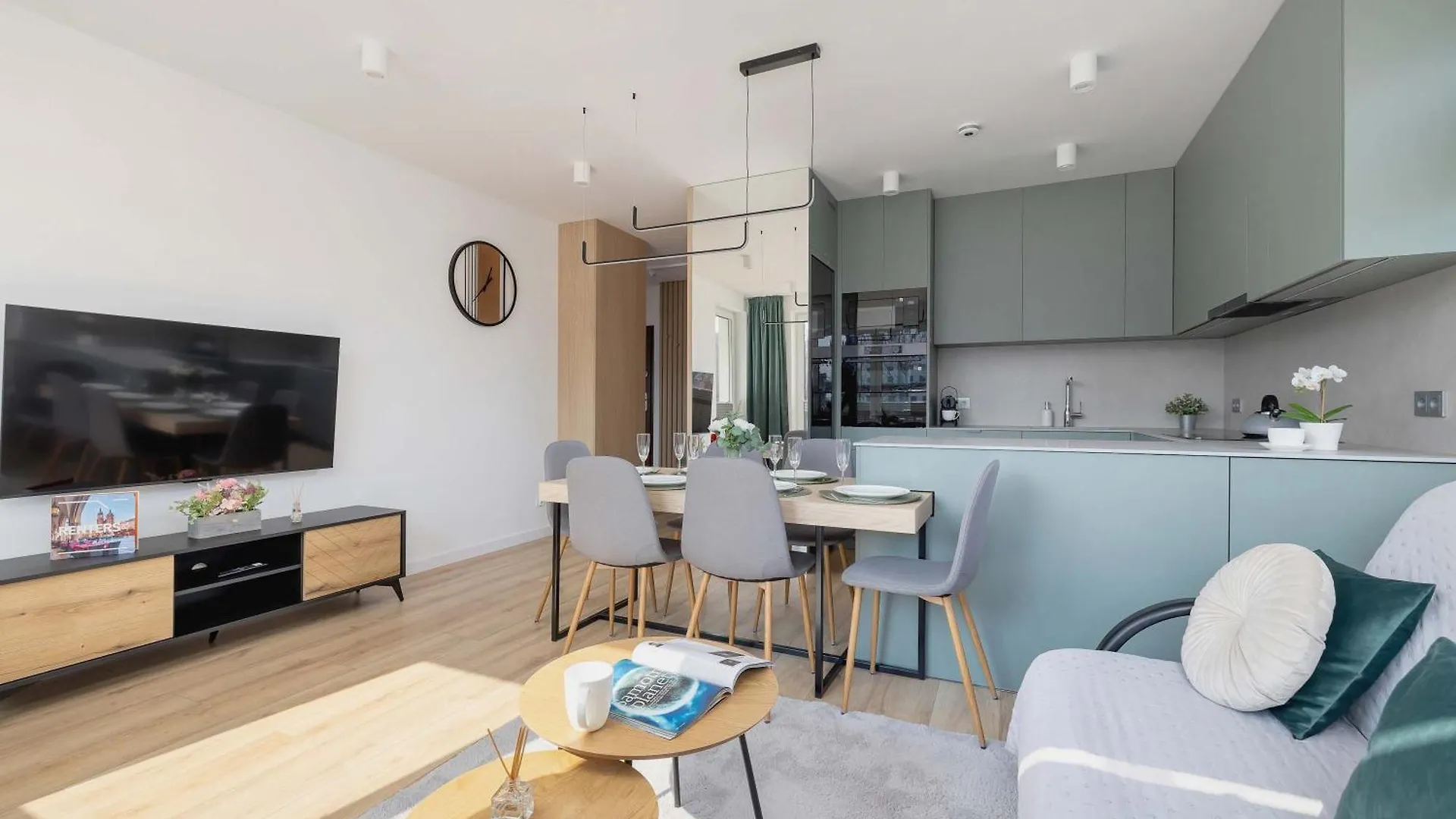 Nowoczesny Rodzinny Apartament Z Klimatyzacja I Parkingiem W Krakowie By Renters Prestige Apartment